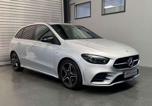 Mercedes-Benz B 200, 2022
