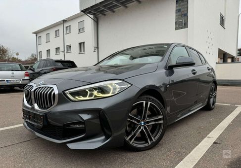 BMW 120, 2021