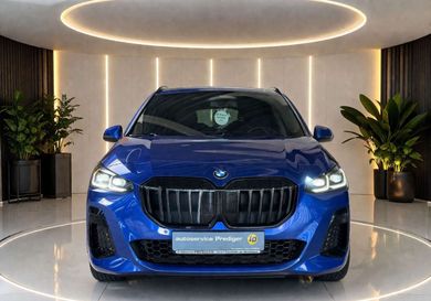 BMW 216, 2023