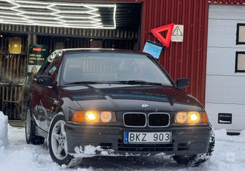 BMW 320, 1993