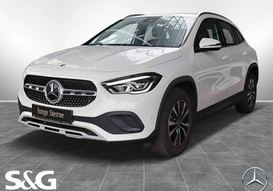 Mercedes-Benz GLA 200, 2021