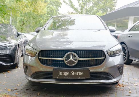 Mercedes-Benz B 180, 2024