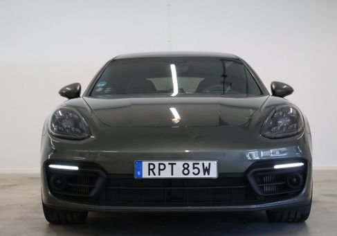 Porsche Panamera, 2022