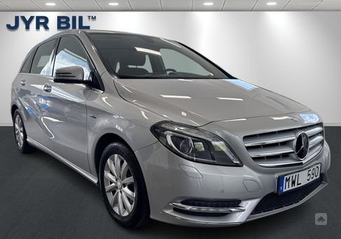 Mercedes-Benz B 200, 2012