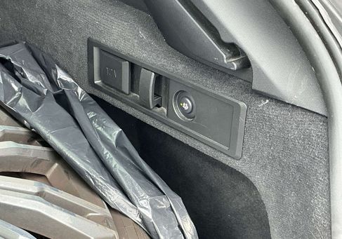 BMW 330, 2022