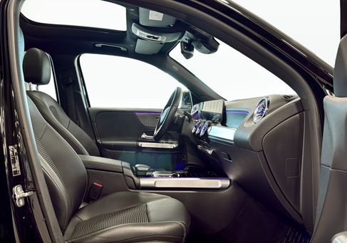 Mercedes-Benz EQB, 2023 3