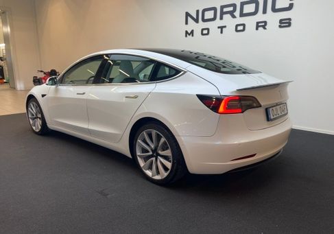 Tesla Model 3, 2020 3