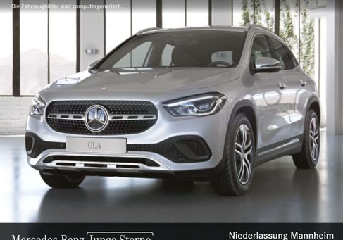 Mercedes-Benz GLA 180, 2021 2