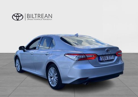 Toyota Camry, 2019 3
