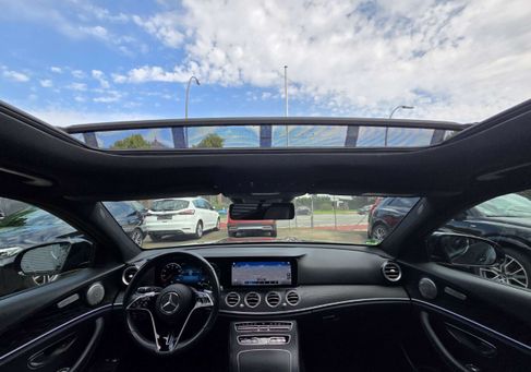 Mercedes-Benz E 300, 2022 3