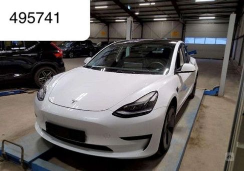 Tesla Model 3, 2022