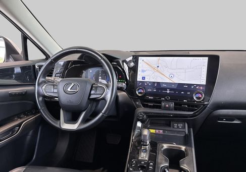Lexus NX, 2023