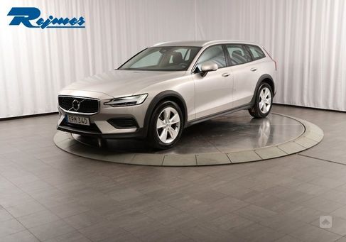 Volvo V60 Cross Country, 2024