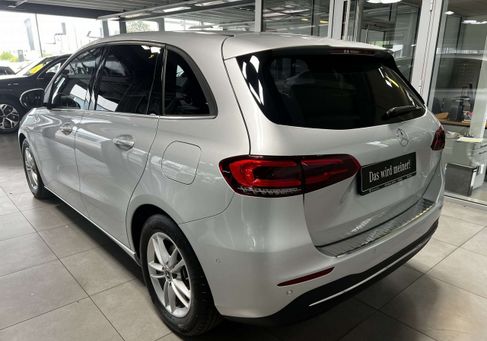 Mercedes-Benz B 180, 2019