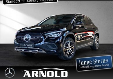 Mercedes-Benz GLA 200, 2021