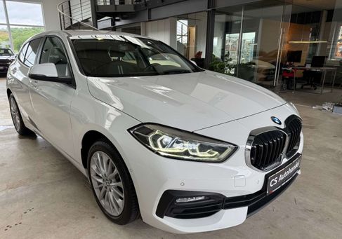 BMW 118, 2022