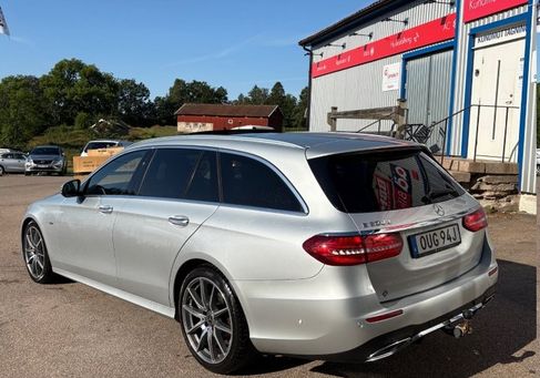 Mercedes-Benz E 200, 2020 3