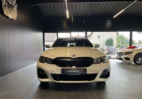 BMW 320, 2022
