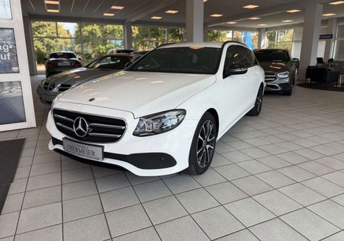 Mercedes-Benz E 200, 2020 3