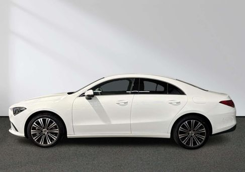 Mercedes-Benz CLA 250, 2022