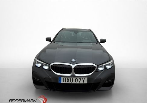 BMW 330, 2022