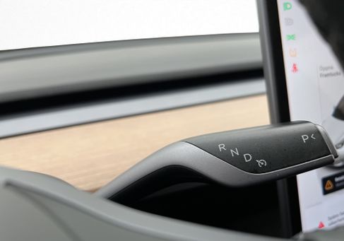 Tesla Model Y, 2022 3