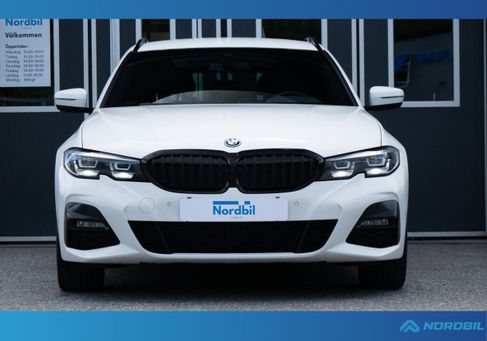 BMW 330, 2022