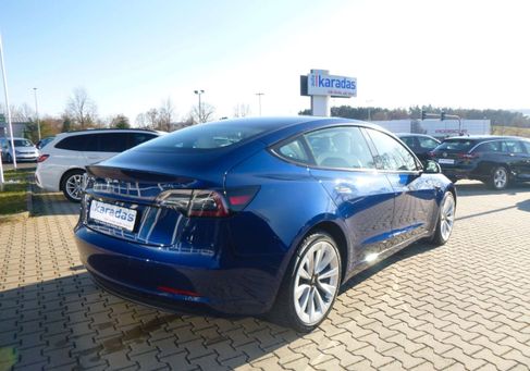 Tesla Model 3, 2022 3