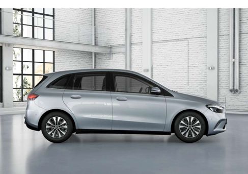 Mercedes-Benz B 180, 2025 3
