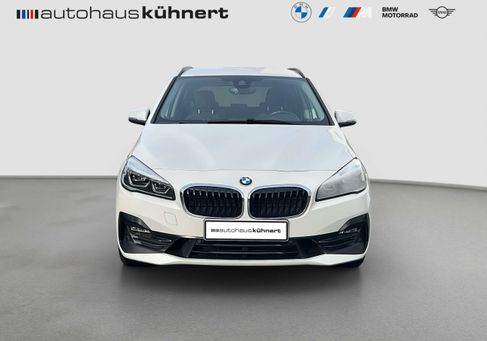 BMW 218, 2018