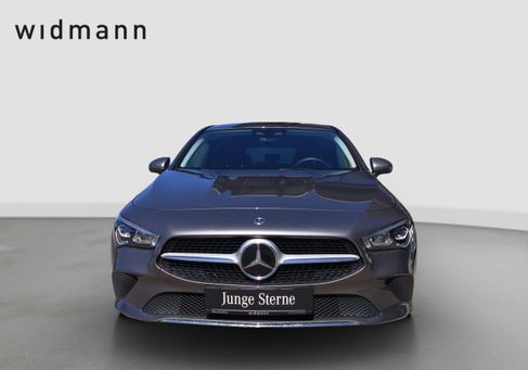 Mercedes-Benz CLA 200, 2022