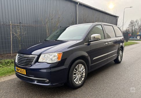 Chrysler Town &amp; Country, 2013