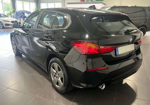 BMW 118, 2021