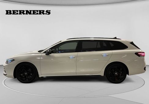 Volkswagen Passat Variant, 2025