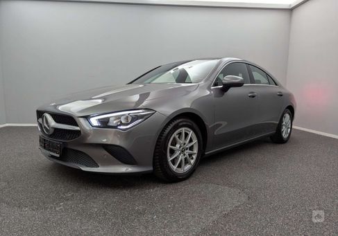 Mercedes-Benz CLA 180, 2021