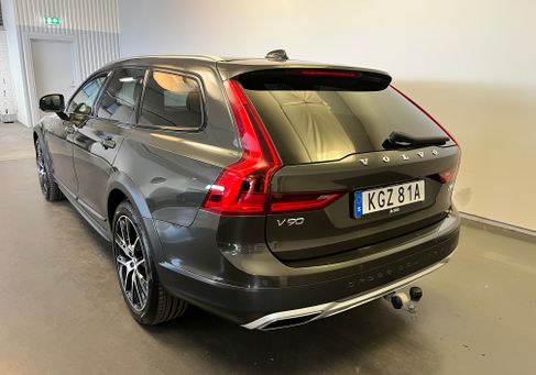 Volvo V90 Cross Country, 2019