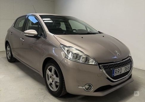 Peugeot 208, 2012