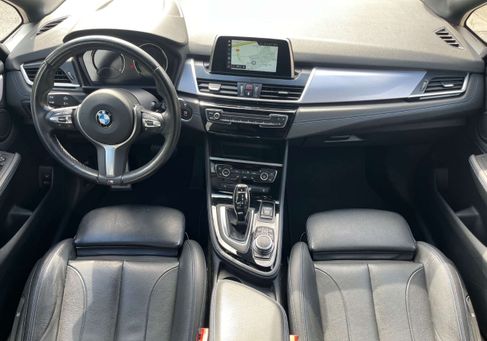 BMW 220, 2023