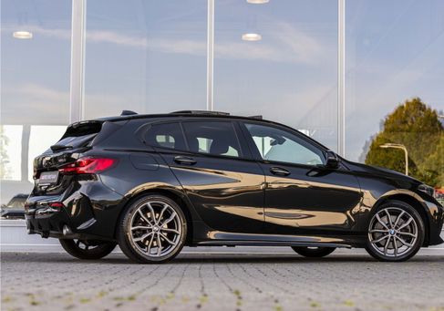 BMW 120, 2023