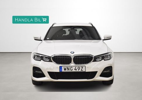 BMW 330, 2021