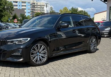 BMW 330, 2021