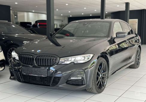 BMW 330, 2020