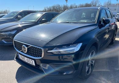 Volvo V60 Cross Country, 2023