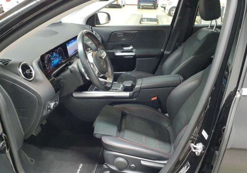 Mercedes-Benz GLA 250, 2021