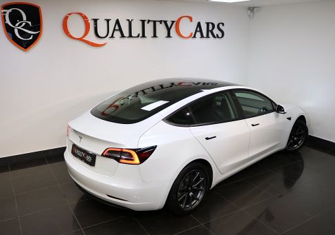 Tesla Model 3, 2021 3