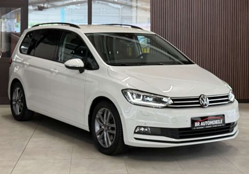 Volkswagen Touran, 2024 3