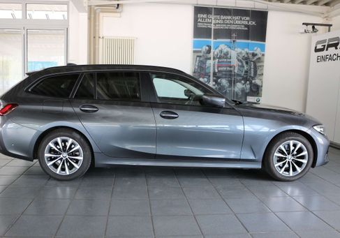 BMW 320, 2022