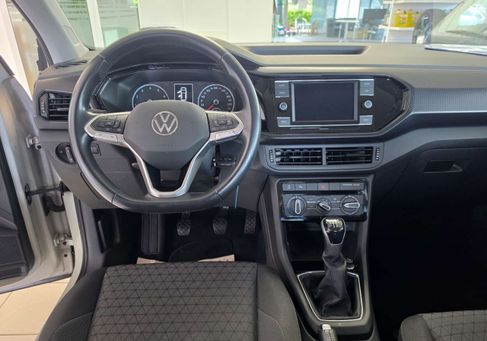 Volkswagen T-Cross, 2021