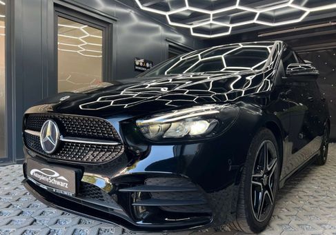 Mercedes-Benz B 180, 2022