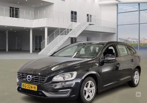 Volvo V60, 2015